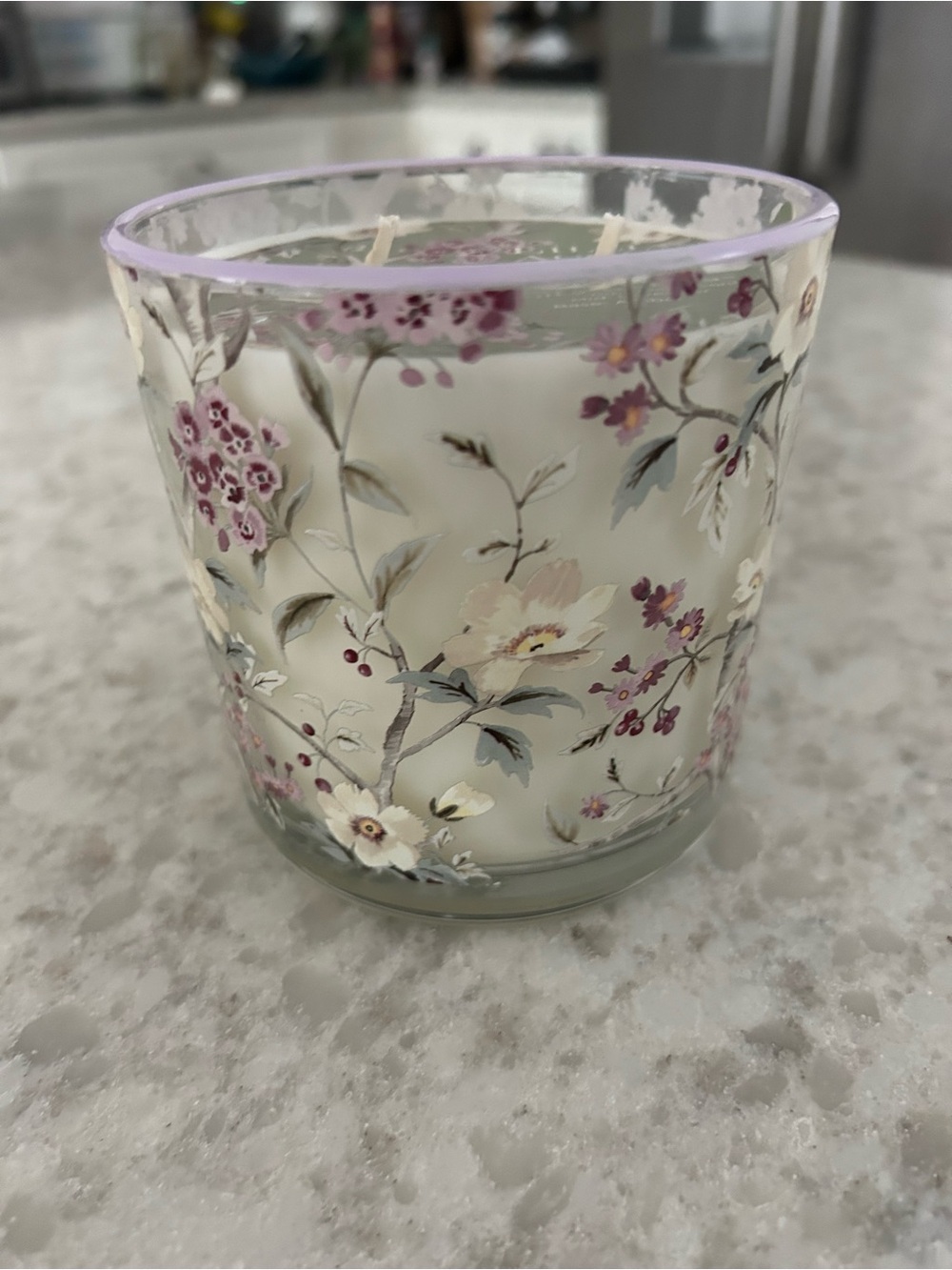 “New” Lillian August Floral Glass Dual-Wick Candle-Serenity Springs 14 oz